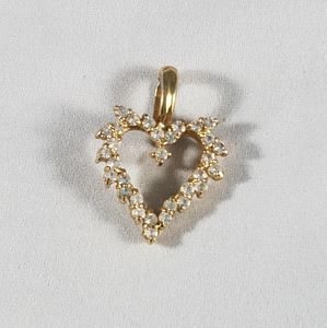 Vintage ROMAN heart pendent